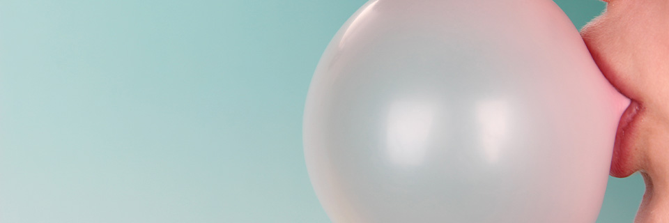 Removing chewing gum