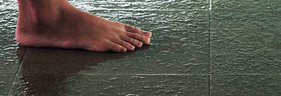 Here's the best way to clean rough-textured surfaces such as anti-slip floors!